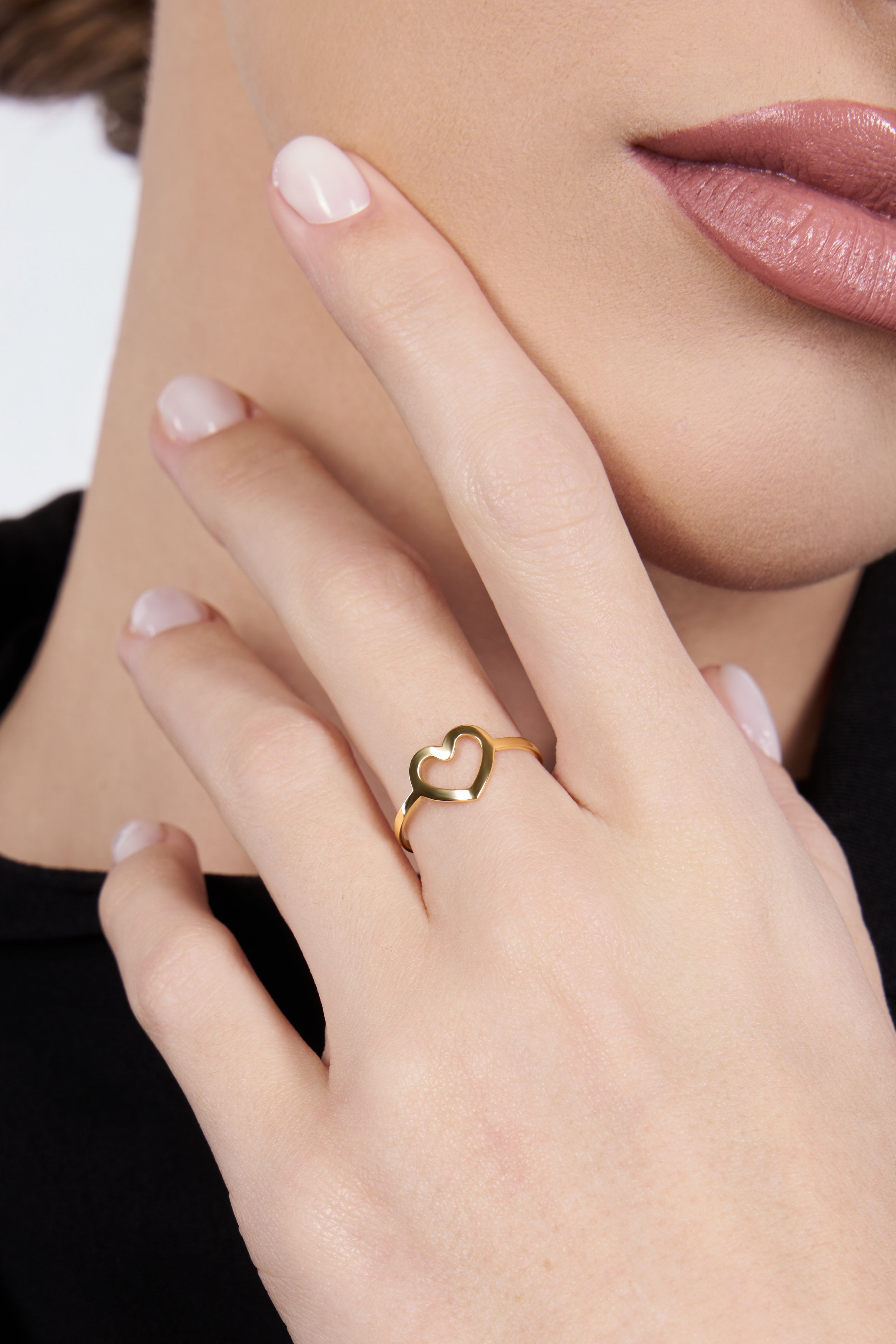 Inel cu Inima Decupata ”Love Yourself First”